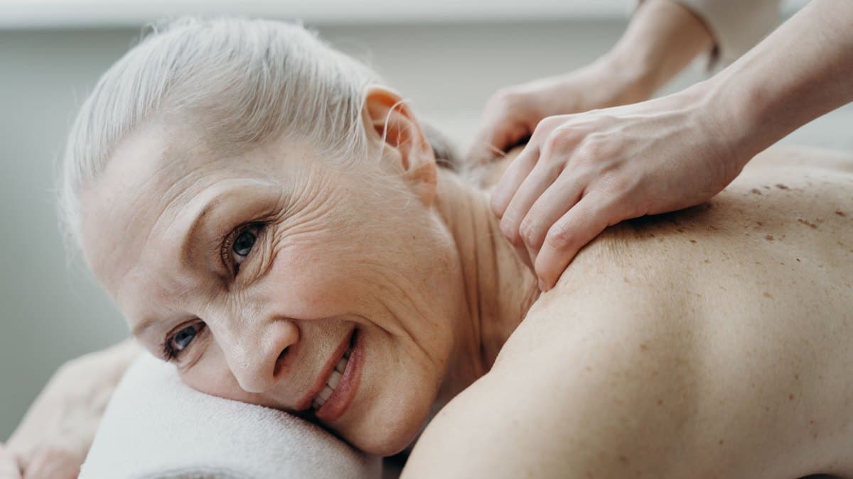 Natural Supplements for Menopause: Black Cohosh, Red Clover and What the Evidence Honestly Says